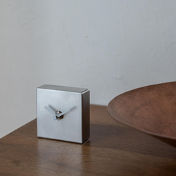 置き時計/アルミニウム　minimal table clock <SQUARE> / aluminum 5枚目の画像