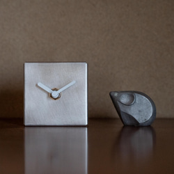 置き時計/アルミニウム　minimal table clock <SQUARE> / aluminum 6枚目の画像