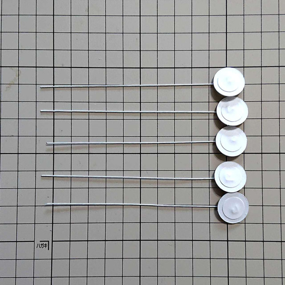 つまみ細工 おちりん【＃24 長さ約10-11cm】5本【18mm】ワイヤー付き花台紙 3枚目の画像