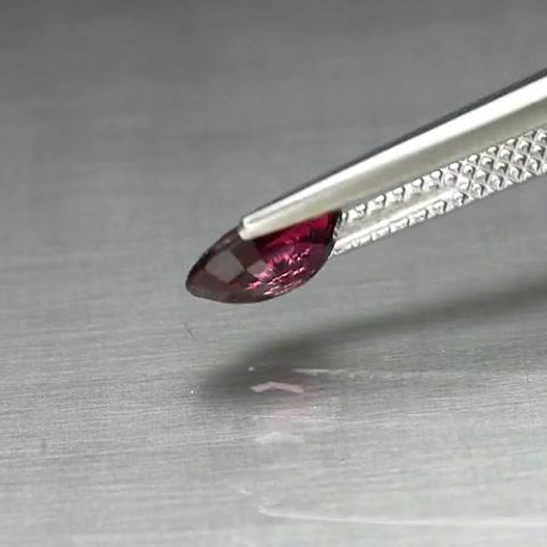 天然石 ロードライト ガーネット ルース 1.06ct 非加熱 マダガスカル産