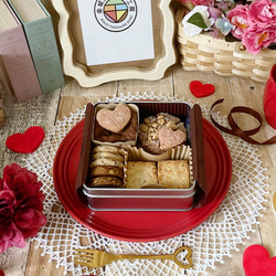 【本日まで】バレンタインクッキー缶[2/10(木)～12(土)にお届け]数量限定受注生産/ゆうパックでのお届け 1枚目の画像