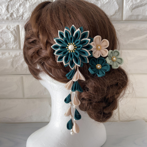緑(もえぎ)＊生成＊華ダリア ❁振袖髪飾り【和 つまみ細工】結婚式