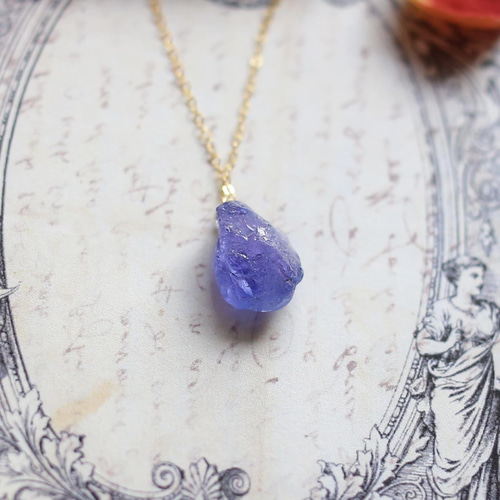 タンザナイトの原石ネックレス 希少 宝石 鉱物 チェーン別売