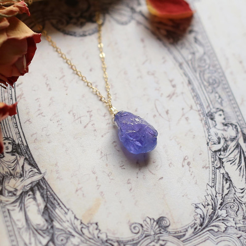 タンザナイトの原石ネックレス 希少 宝石 鉱物 チェーン別売