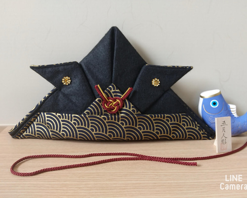 ハンドメイド 飾れる&かぶれる布兜(青海波) 雑貨・その他 オレンジ屋