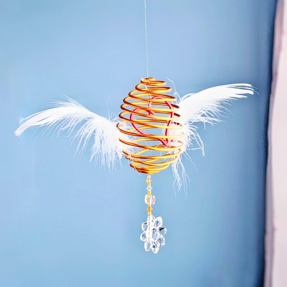金の卵 金のたまご モビール サンキャッチャー 童話 天使 羽 ワイヤー 鳥 北欧 フェザー ハート 1枚目の画像
