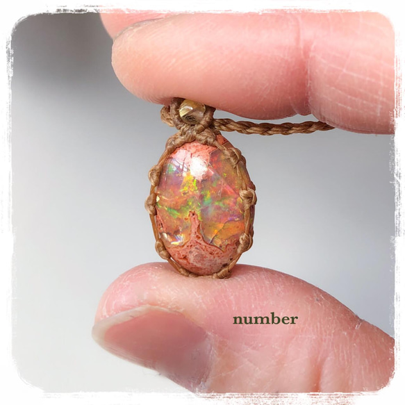 オパールのマクラメネックレス クリスタル+サンストーン+オパールのマクラメ編み 天然石ネックレス