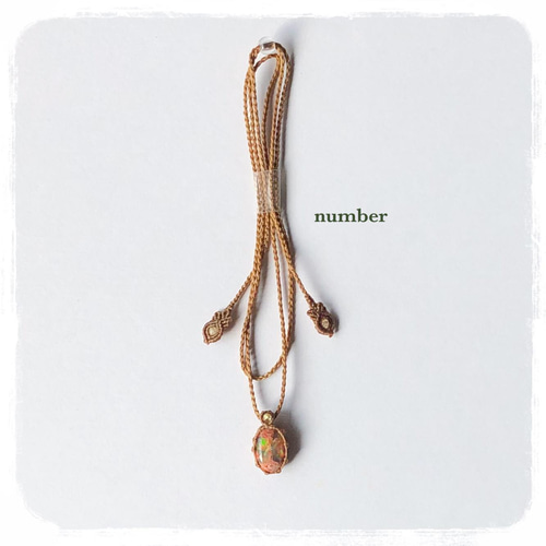 ☆美しいホログラム☆カンテラオパールのマクラメネックレス