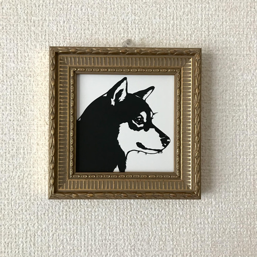 遠くを見つめる黒柴犬 〈ミニ額縁付き作品〉 切り絵 megane041