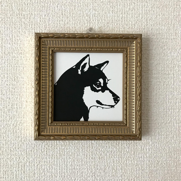 遠くを見つめる黒柴犬　〈ミニ額縁付き作品〉 5枚目の画像