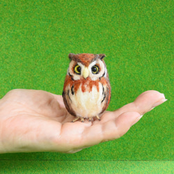羊毛フェルト製フクロウの置物　アメリカワシミミズクホワイト19㎝ 羊毛フェルト フクロウの置物 ホワイトアメリカワシミミズク
