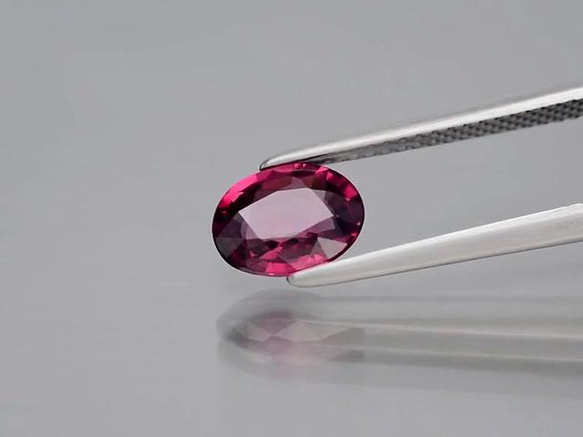 天然石 ロードライト ガーネット ルース 1.40ct 非加熱 マダガスカル産　綺麗な色味！ 6枚目の画像