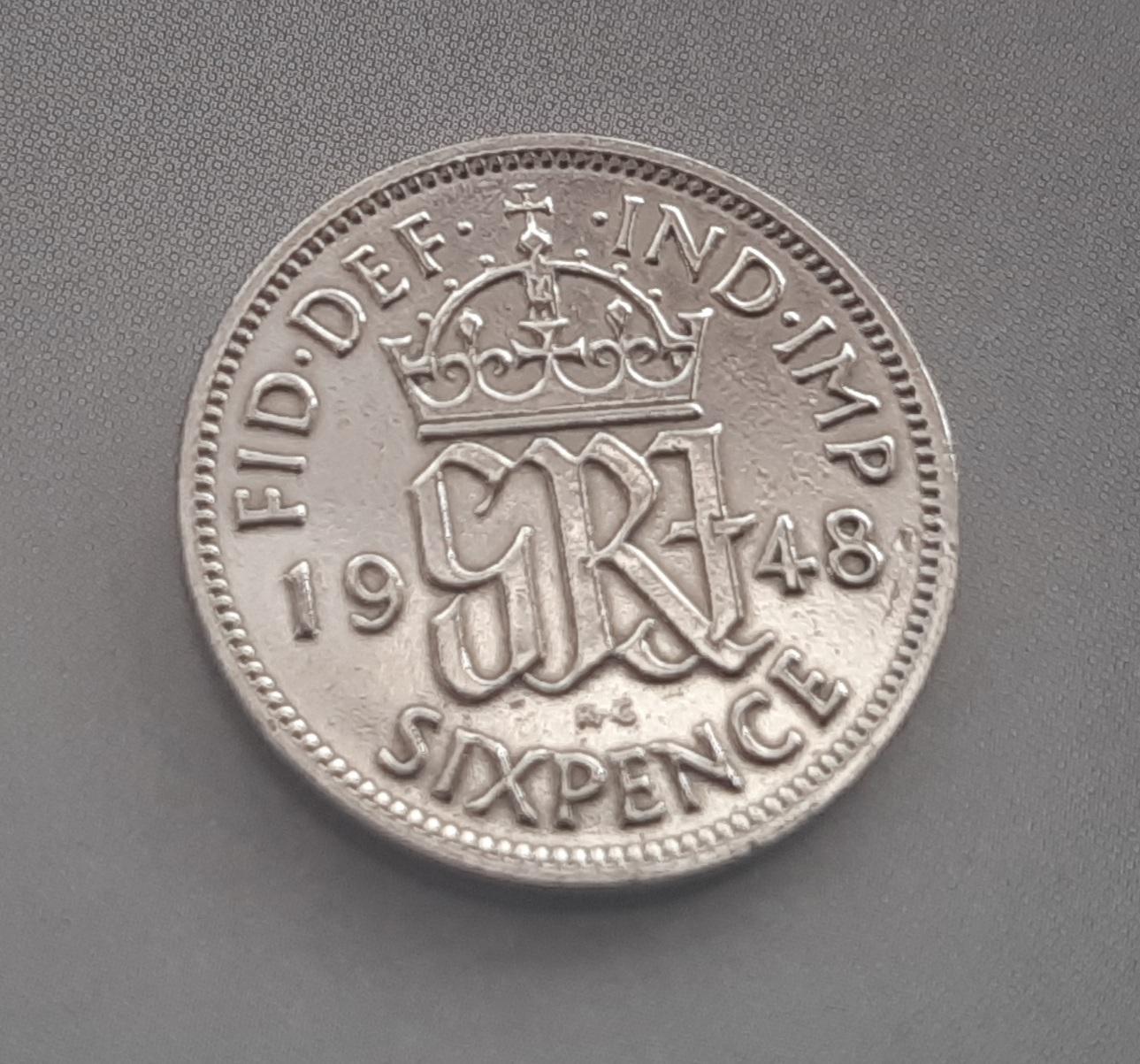 Queen sixpence coinクイーン ブライアン・メイ コイン ギターピック 1948年の幸せのシックスペンス イギリス ラッキー6ペンス  英国コイン 美品です 本物 19.5mm その他オーダーメイド Daniel 通販｜Creema(クリーマ) 13252809