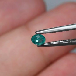 天然石 グランディディエライト ルース 0.14ct マダガスカル／アフリカ産 非加熱　華奢で可愛らしい小粒感！ 4枚目の画像