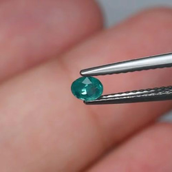 天然石 グランディディエライト ルース 0.14ct マダガスカル／アフリカ産 非加熱　華奢で可愛らしい小粒感！ 6枚目の画像