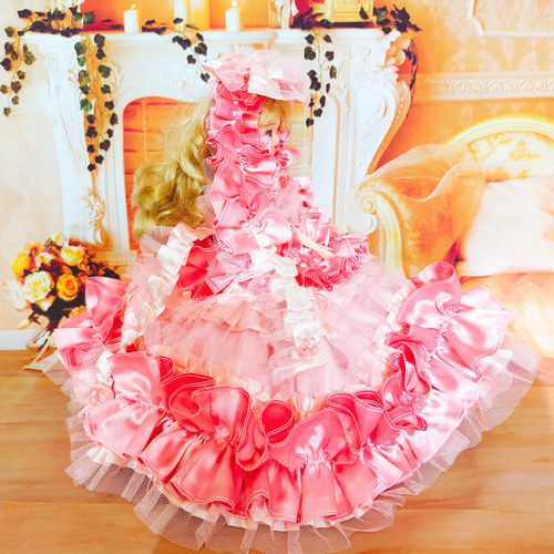 リカちゃんサイズ フリルとレースたっぷりのプリンセスドレス
