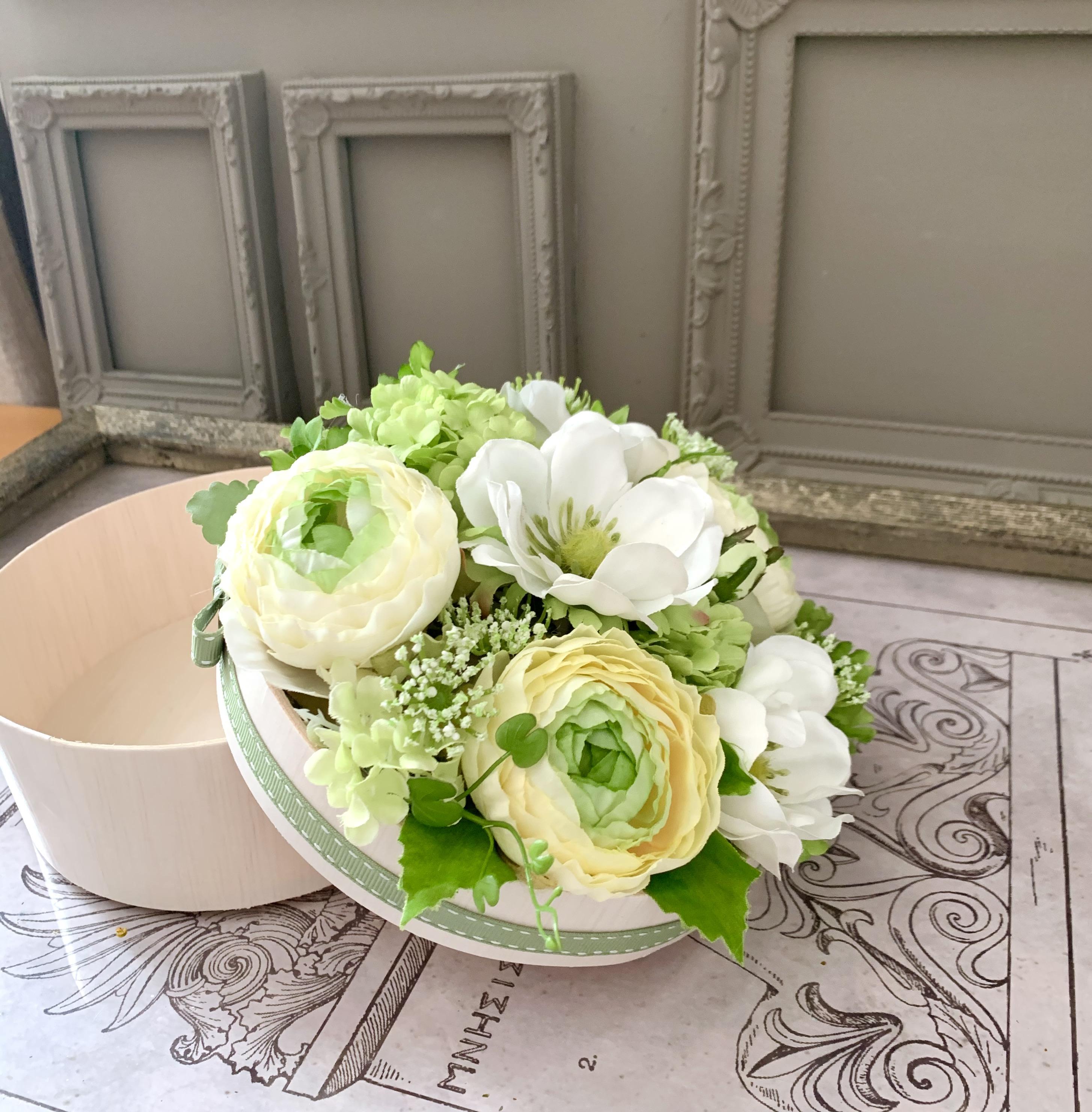 アネモネのプレゼントBOX  ＊ホワイトグリーン＊　「春の誕生花2026」