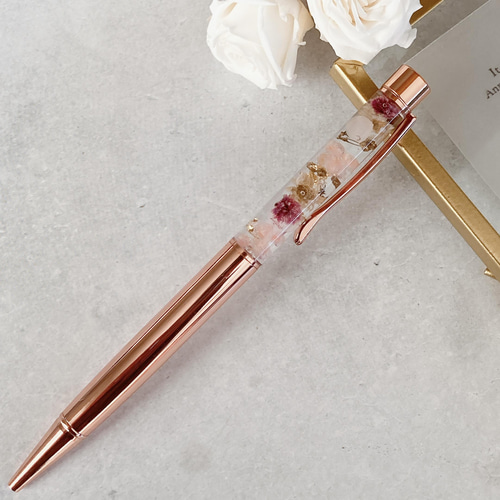 ローズクォーツ入り ハーバリウムボールペン 天然石 かすみ草 ピンク