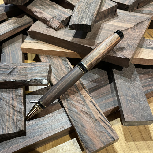 高級木製ボールペン ヒマラヤンローズウッド　美品 000000000052_oK6qyaT.jpg