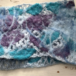 毛糸と羊毛のマーブルマフラー（ジェイド＆モーブパープル） 5枚目の画像