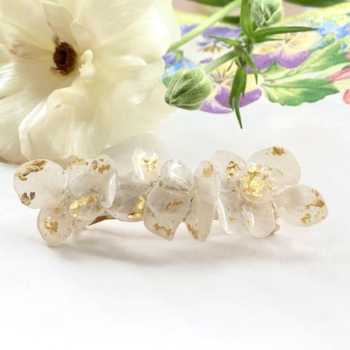 紫陽花ホワイト×金箔／バレッタ バレッタ hm.mamrmi 通販 13253239  