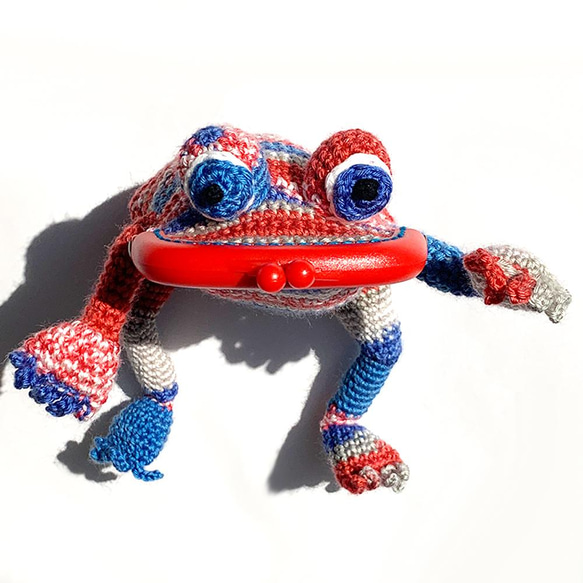 【カエル がま口 】かぎ針編みのカエル レッド 1枚目の画像