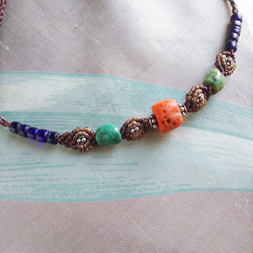 オールドコーラル＆チベタンターコイズマクラメネックレス【N006  