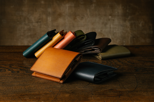 小さく薄い財布　dritto2　コンパクトな二つ折り財布 1枚目の画像