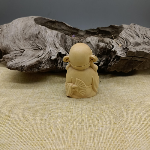 ツゲの木の置物