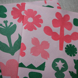 ＊送料込み＊紙袋5枚組　緑とピンクのお花 3枚目の画像