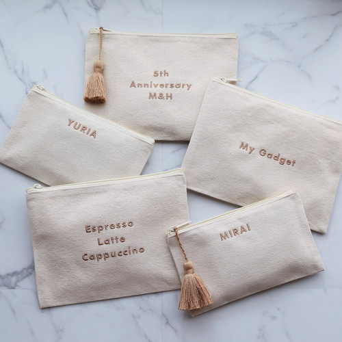 推し色・名入れ フラットポーチ｜母子手帳・通帳・アクスタ・推し活