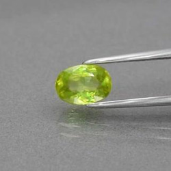 天然石 スフェーン ルース 1.28ct 非加熱 マダガスカル産　 虹が煌めくグリーン・イエローカラー！ 3枚目の画像