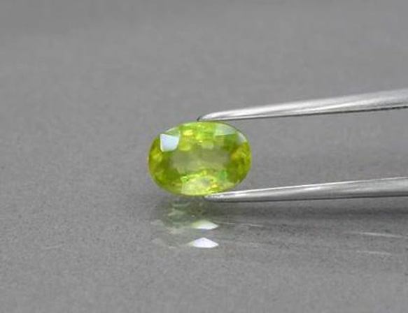 天然石 スフェーン ルース 1.28ct 非加熱 マダガスカル産　 虹が煌めくグリーン・イエローカラー！ 10枚目の画像