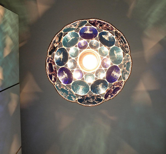 青の雫玉ランプ ステンドグラス 照明 ランプ ペンダント 5枚目の画像