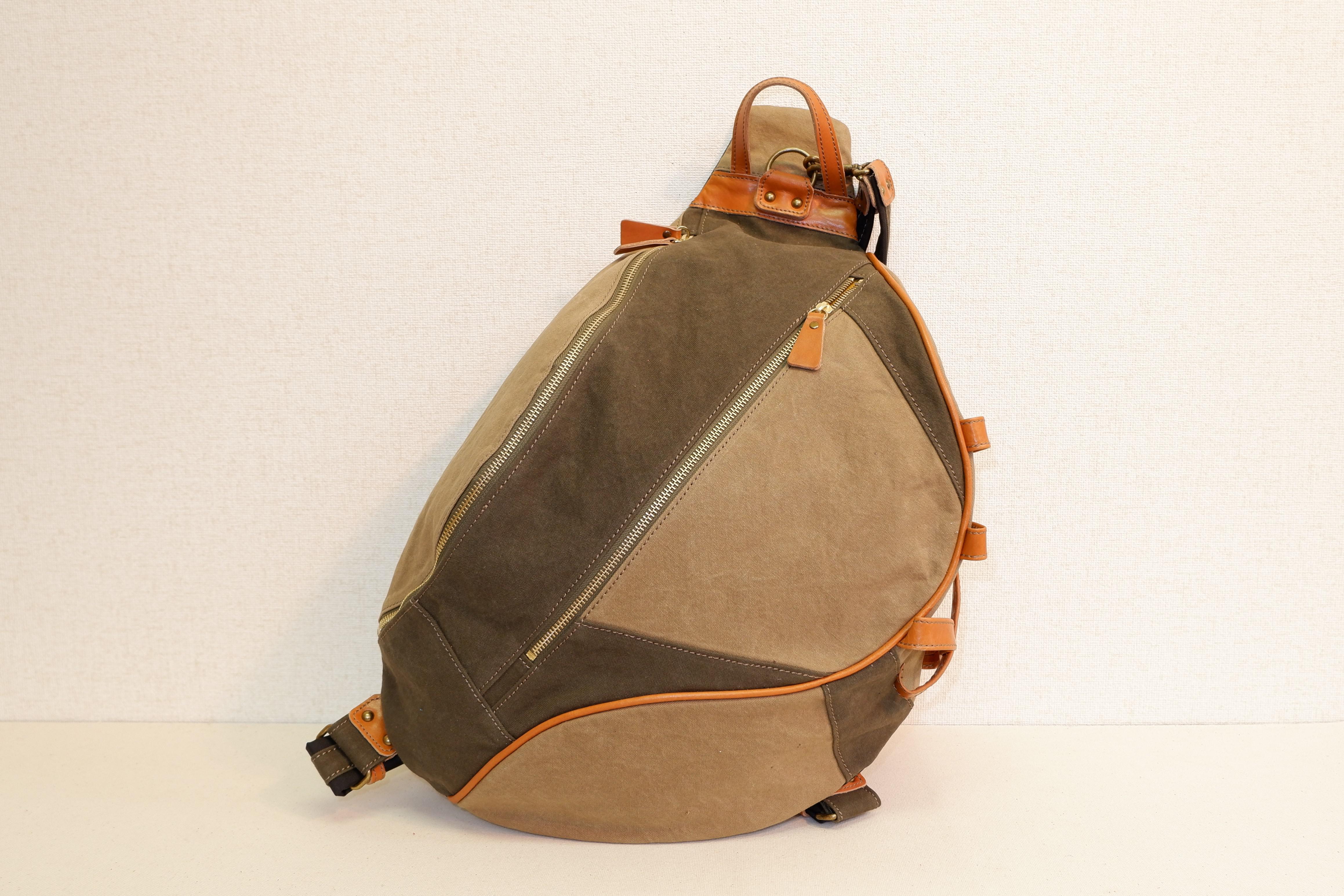 マンドリンリュック　帆布　カーキー×ベージュ