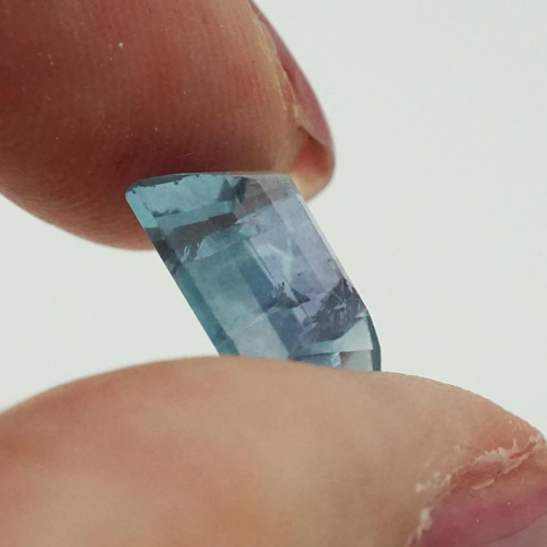 フローライト 青色 紫色 手のひらサイズ バイカラーフローライト - 8mm玉、サイズ15cm | 天然石