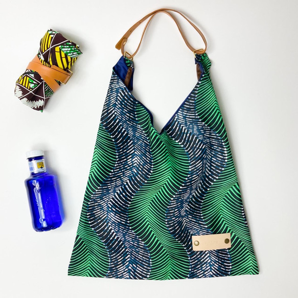 ［Epidote]African print × Real leather Folding bag Green&blue 1枚目の画像