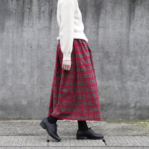 上品で大人な色合い タータンチェック ギャザースカート（ロイヤル