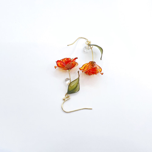 一輪の薔薇 ピアス(各種金具変更有)オレンジ お呼ばれ デート お花