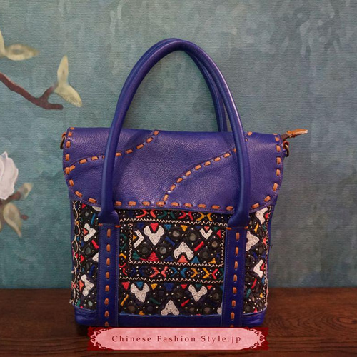 レトロな斜めがけレザー\バッグ。アンティーク刺繍が美しいBoho