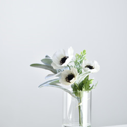 咲き続けるアネモネ・ラムズイヤーのミニブーケ　マジカルウォーター　癒しのフラワーインテリア　アーティフィシャルフラワー 2枚目の画像