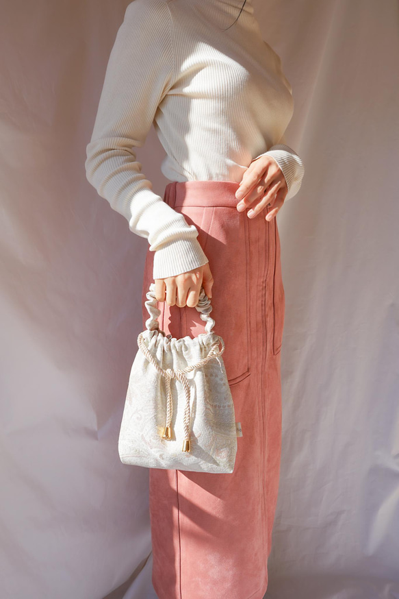 ハンドル付きベージュ煌めく『巾着バッグ』, ジャガード生地　結婚式　振袖　着物 7枚目の画像