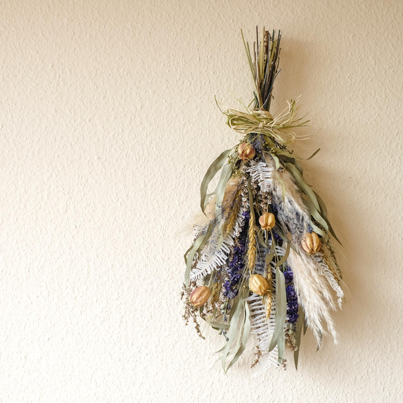 スワッグ デルフィニウム & フーセンポピー ドライフラワー atelier