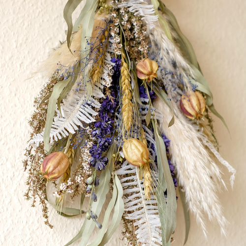 スワッグ デルフィニウム & フーセンポピー ドライフラワー atelier