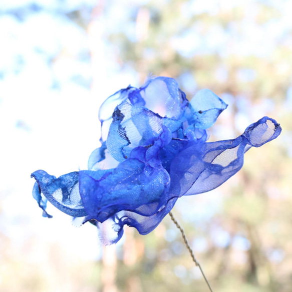 コバルトブルー②｜カラフルオーガンジーのアートフラワー【造花】 8枚目の画像