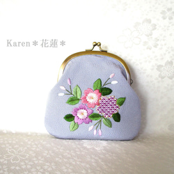 【サクラ】日本刺繍のがま口ポーチ ◆グレー生地◆ 刺繍花刺繍  手刺繍  母の日  プレゼント 1枚目の画像
