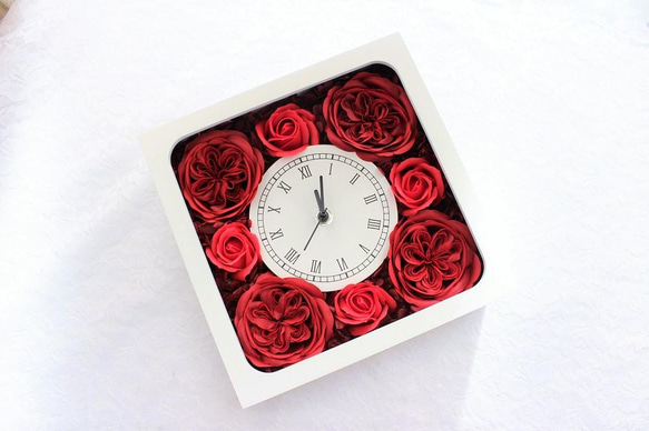 優しくふんわり香るお花たっぷりフラワー時計・赤 4枚目の画像