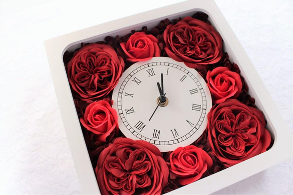 優しくふんわり香るお花たっぷりフラワー時計・赤 6枚目の画像