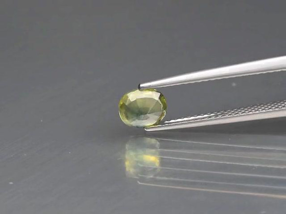 天然石 バイカラー サファイア ルース 0.77ct オーストラリア産　綺麗なバイカラーの色味！ 5枚目の画像