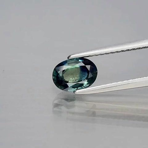 天然バイカラーサファイア リーフカービング